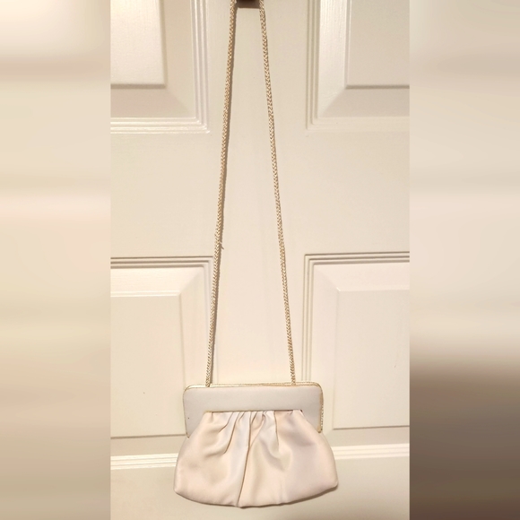 VINTAGE Walborg Satin Beaded Purse Handmade in Hong Kong Late 1980s White - Picture 3 of 11